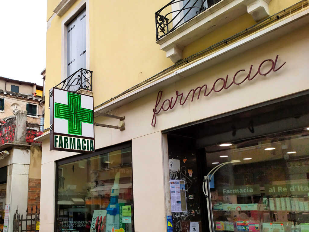 ON DUTY PHARMACIES IN VENICE, OPERATING 24 HOURS A DAY