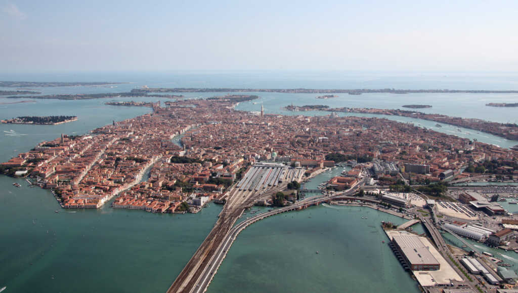 Eruv in Venice, most of the historic center is accessible