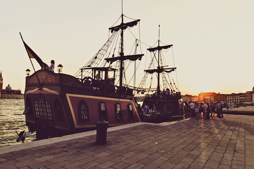 venice venetian lagoon tour and galleon dinner